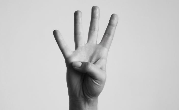 saatva on inc 5000 list for fourth straight year - image of hand holding up four fingers