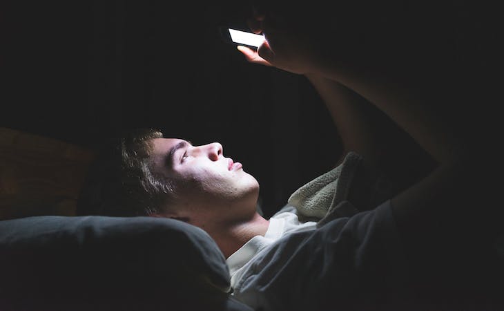 3 Ways to Break Up With Your Phone Before Bed