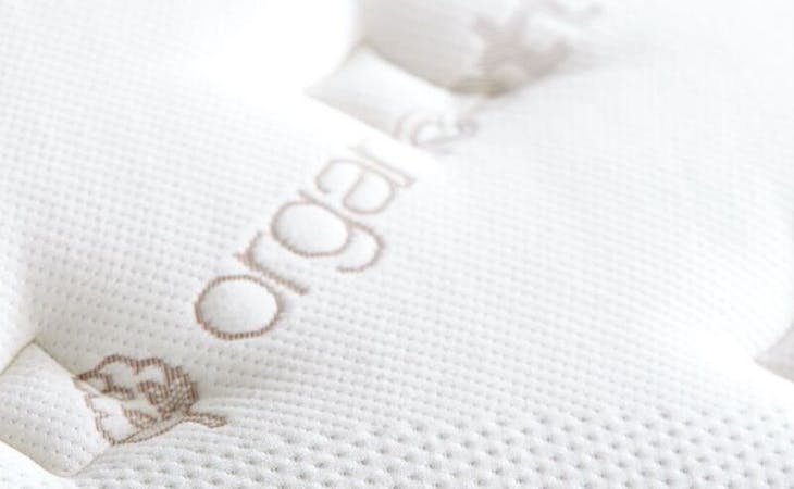 image of non toxic mattress from saatva