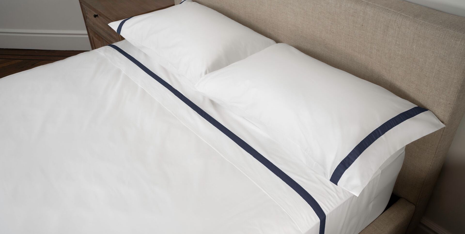 saatva banded percale sheet set