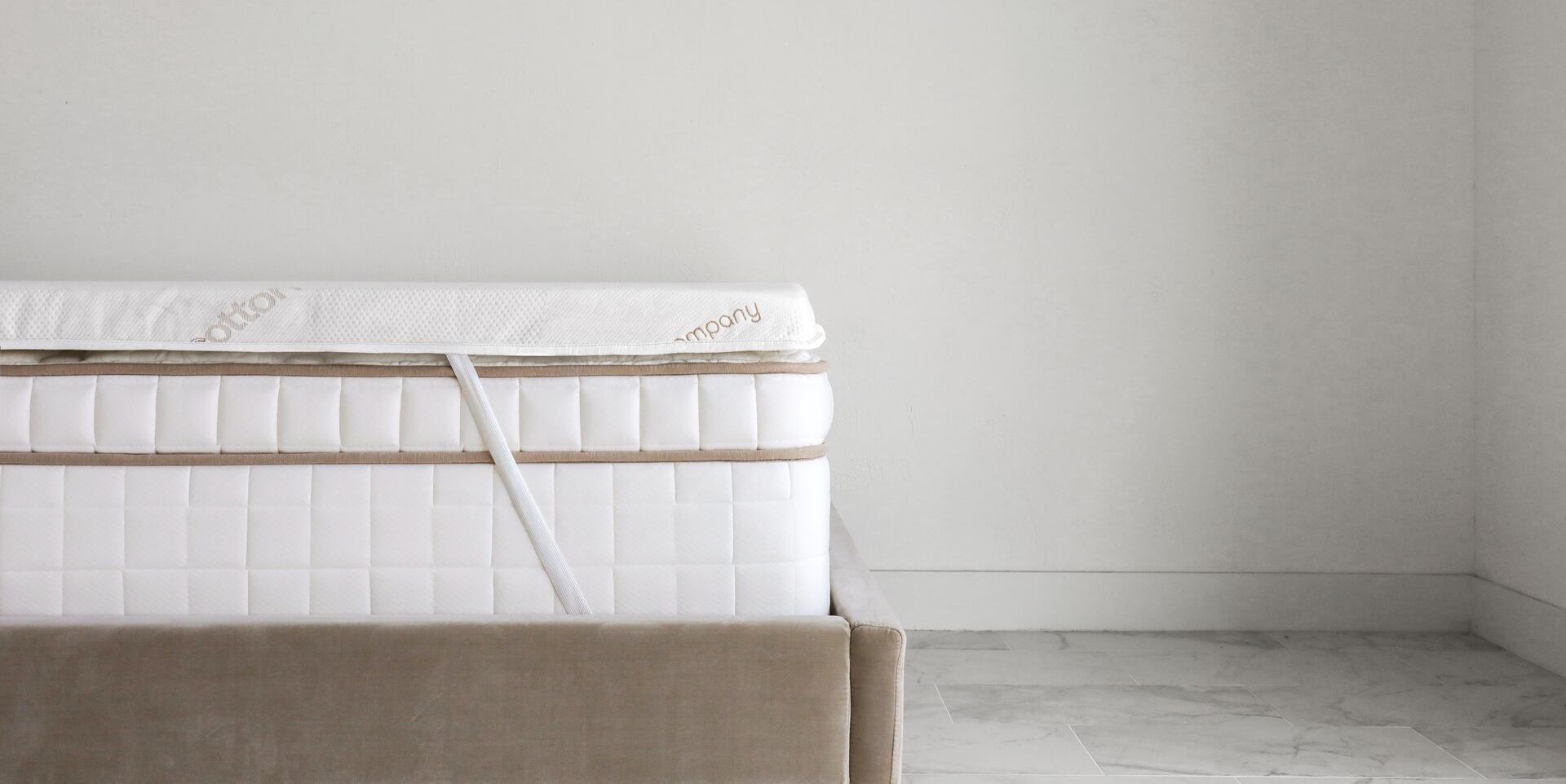 9 Creative Ways to Keep Your Fitted Sheet on Your Bed