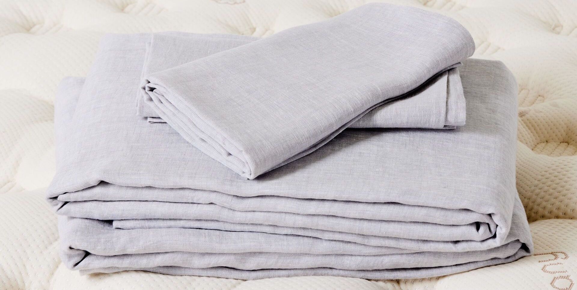 8 Ways to How to Keep Sheets from Slipping Off Your Bed - Sleep Advisor