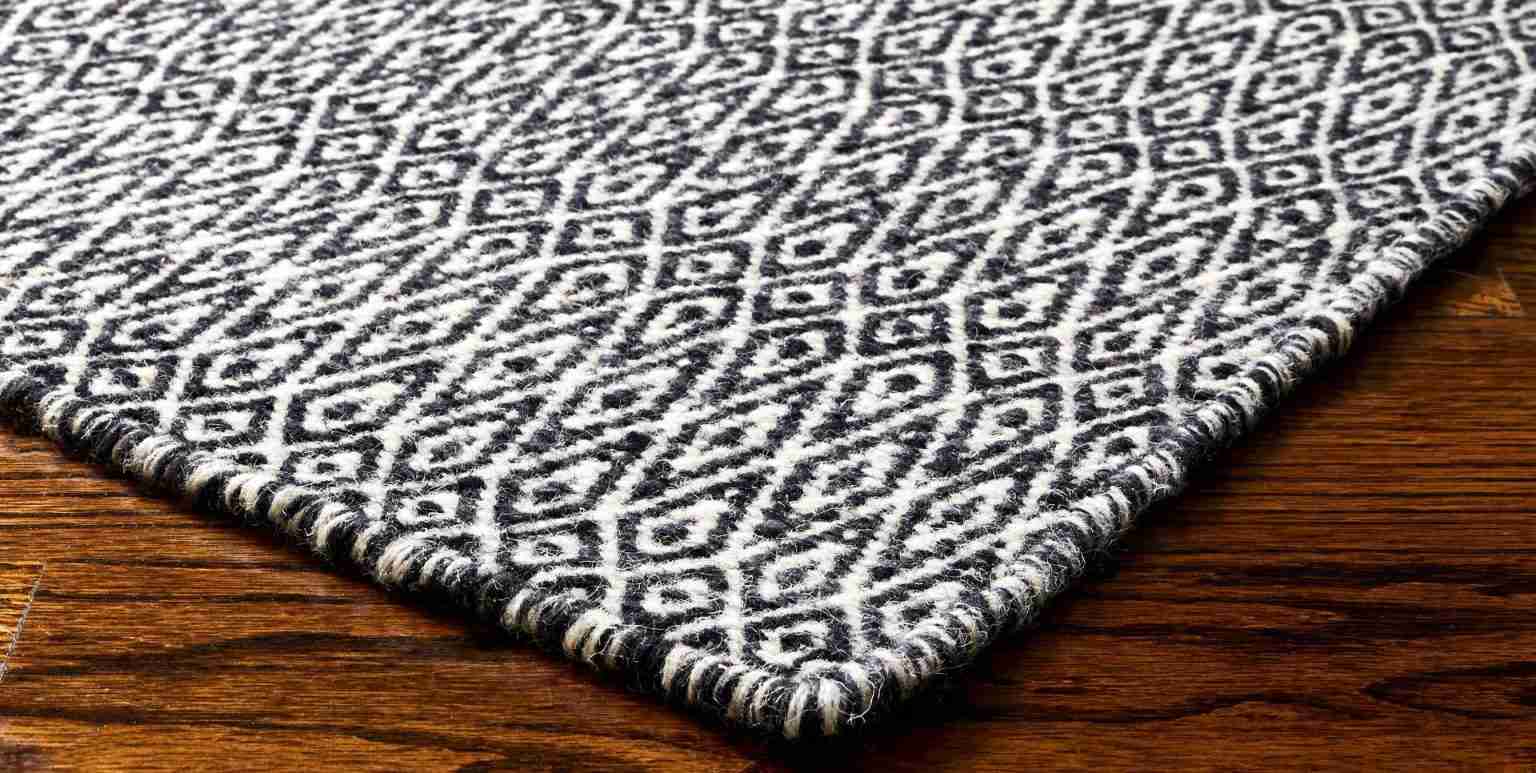 Layering Rugs: 5 Tips for Your Bedroom Rugs | Saatva