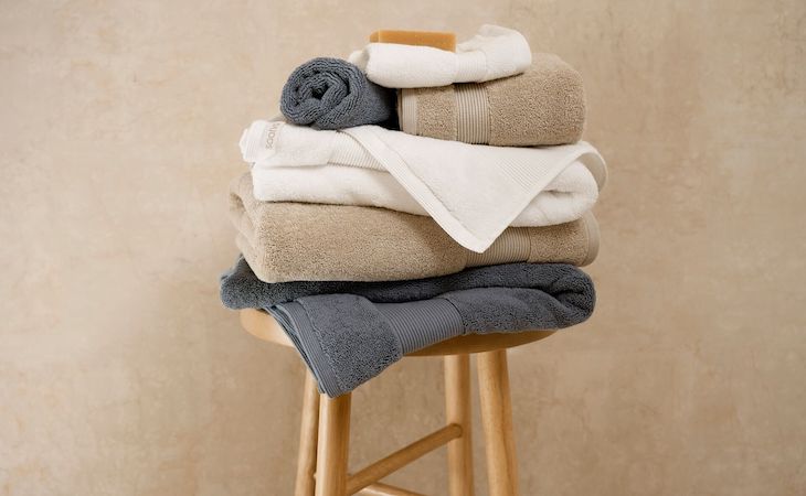 pile of saatva bath towels