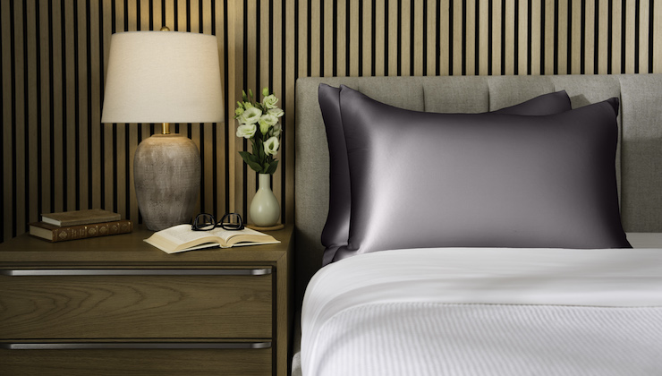 saatva silk pillowcase