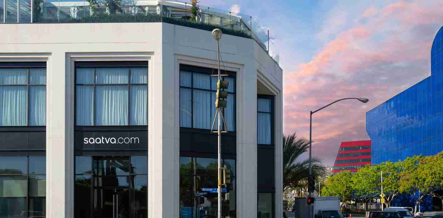 Saatva Los Angeles Storefront Left