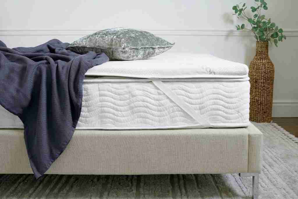 latex mattress topper lifestyle side 3 2