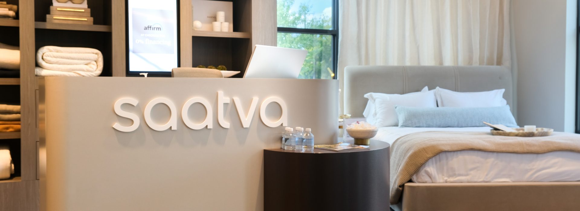Saatva Westport 1fl Managers Desk and Dressed Bed scaled