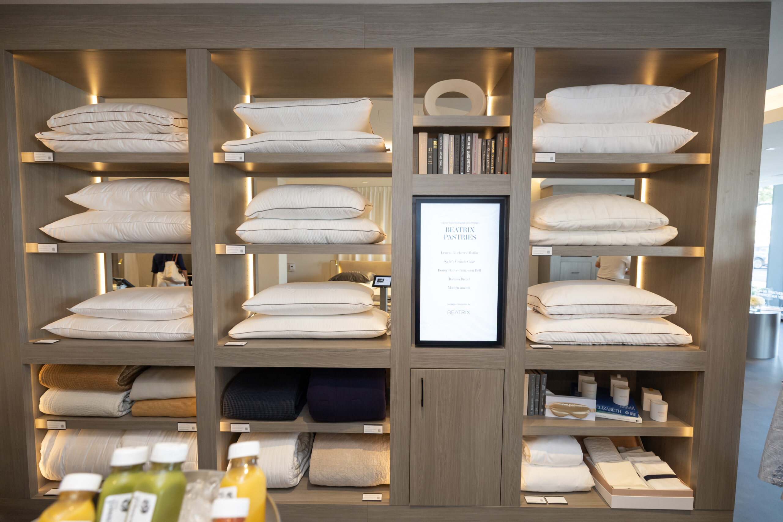 Saatva Oakbrook Store