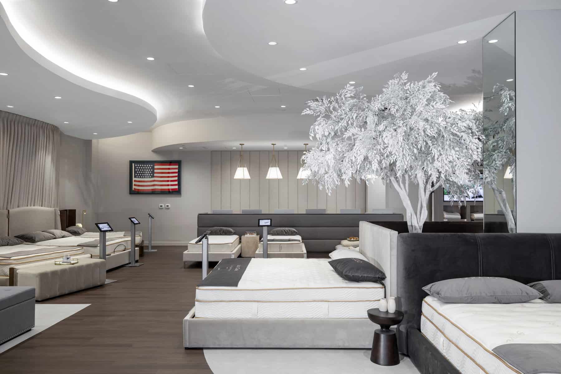 SAATVA Boca Raton Photo by Robin Hill (c) lo res () R