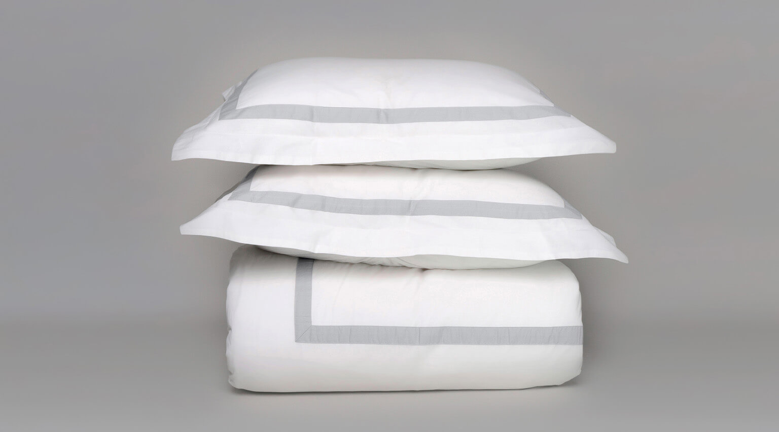 Banded Percale Duvet Cover & Percale Duvet Sets | Saatva