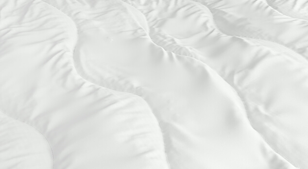 Lightweight Down Alternative Comforter Detail