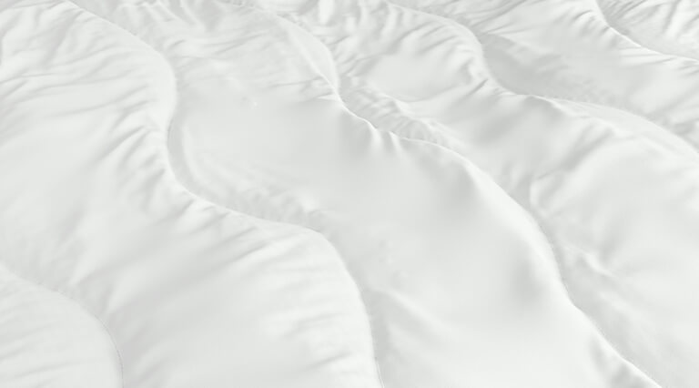 Lightweight Down Alternative Comforter Detail